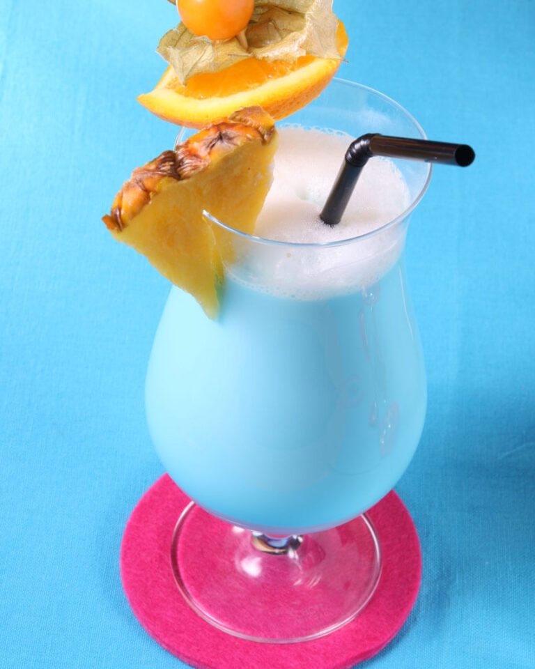 Zombie Cocktail Rezept - schnell &amp; einfach - Book of Spirits